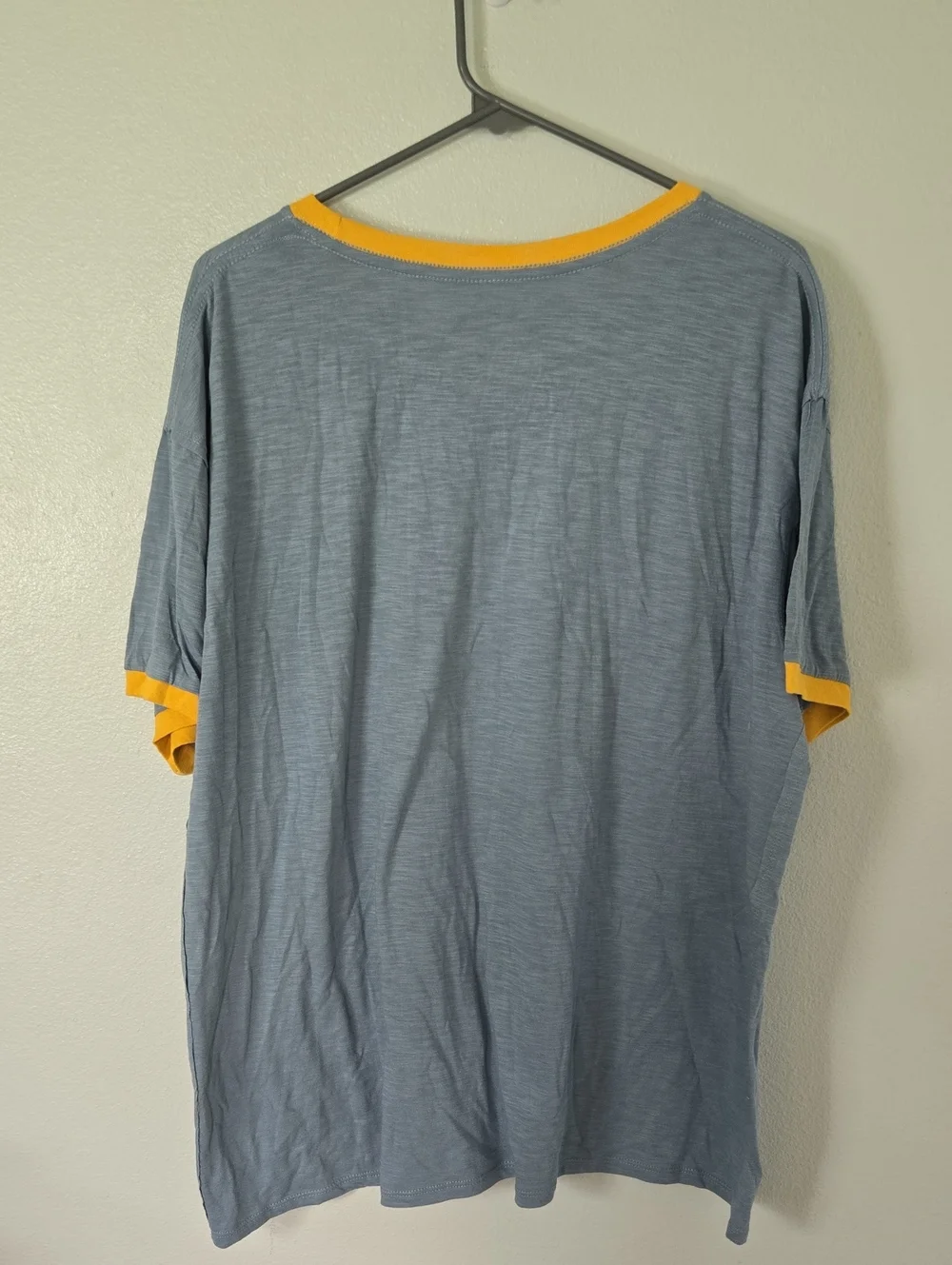 Natural Life | NWT Blue Daisy Ringer Tee Size Medium